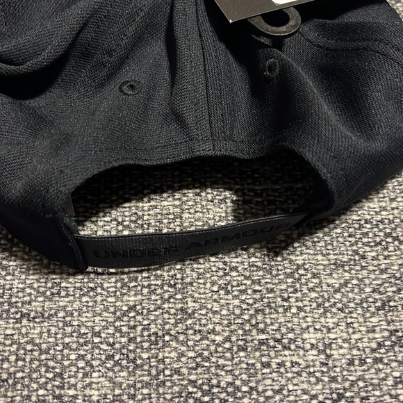 NWT Women's UA Wordmark Hat - Picture 4 of 9